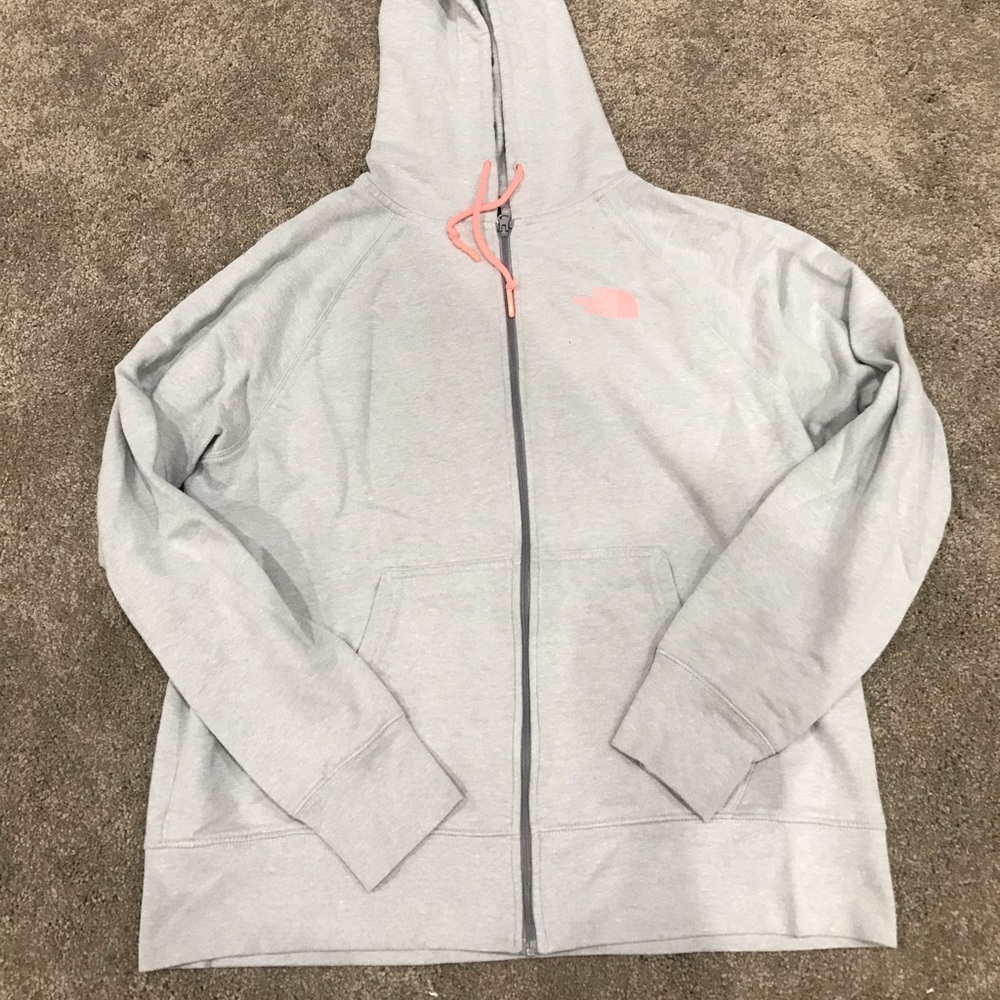 Women’s NorthFace hoodie